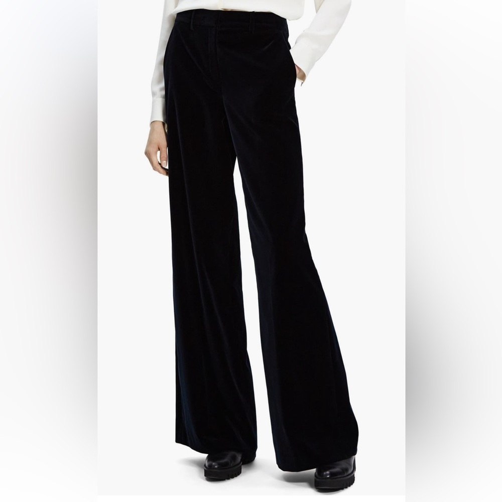 Theory Elegant Velvet Blazer and Pants Set, Size 6 - Picture 11 of 17